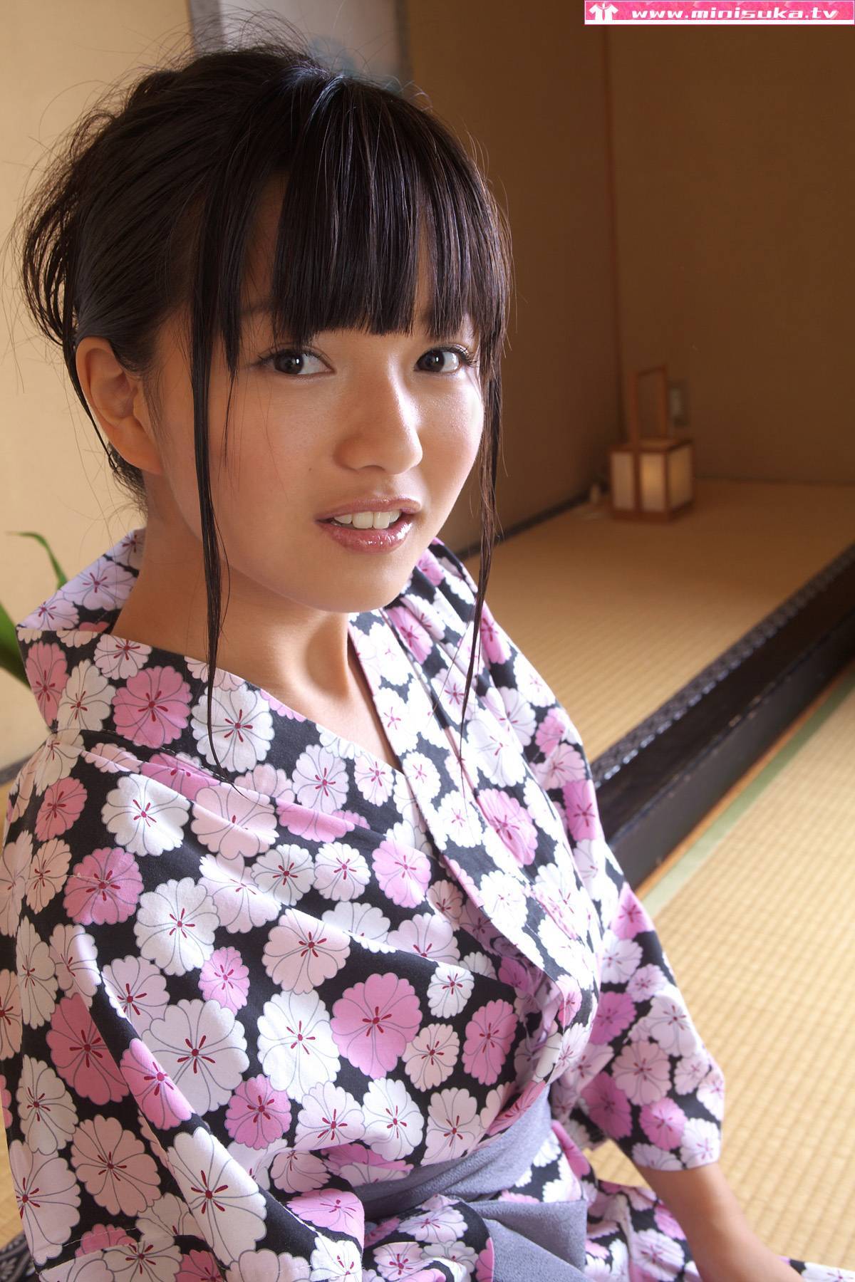 山中真由美 现役女子高生 [Minisuka.tv] Mayumi Yamanaka 2011.05